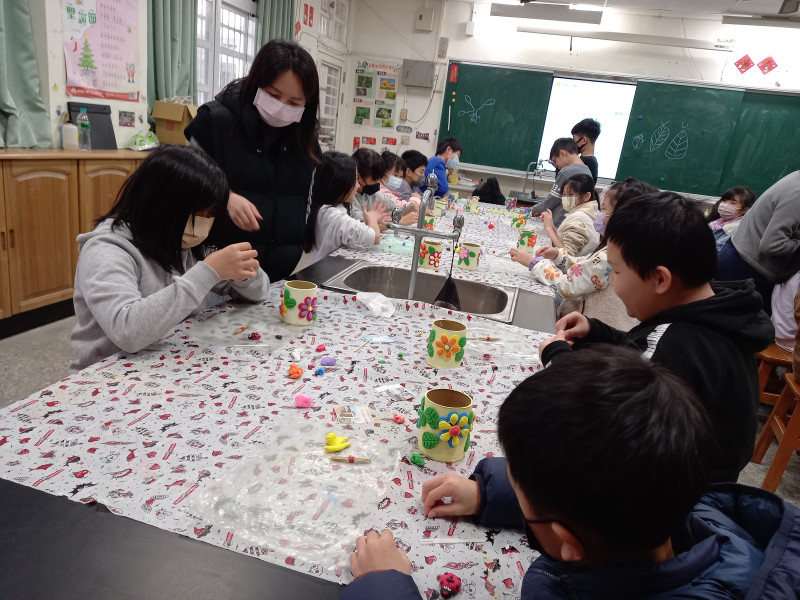 頂社國小成果照片 4