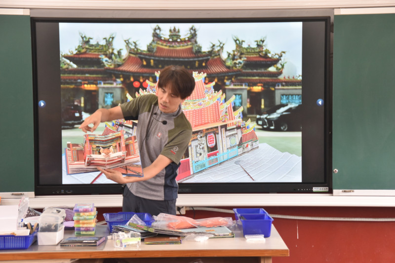 建國國小成果照片 11