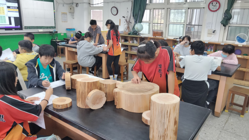 潛龍國小成果照片 1