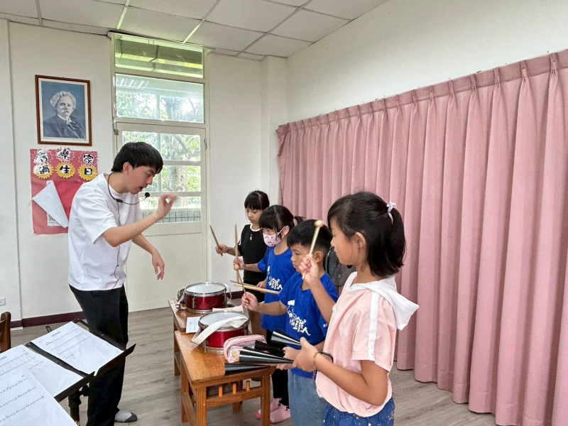 蚵間國小成果照片 1